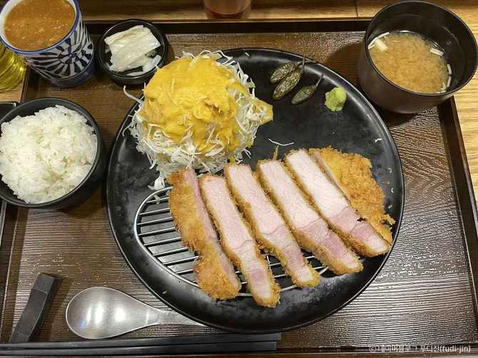 서울 마포구 카와카츠 본점: 일본식 돈가스의 진수 3