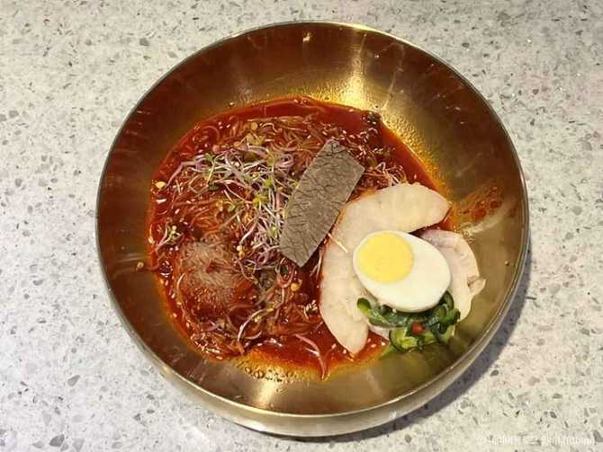 강남 곰바위 맛집: 40년 전통 한우구이와 곱창전골의 명소 4