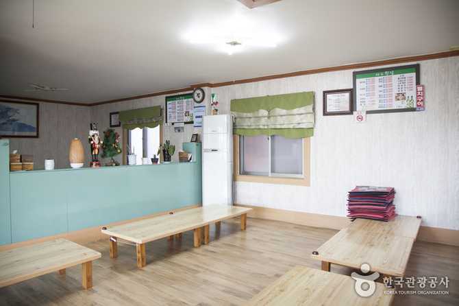 부산 기장 대변항 파도횟집 자연산회 맛집 추천 4
