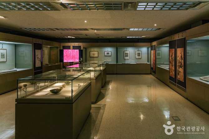 Seogang University Museum - image 4