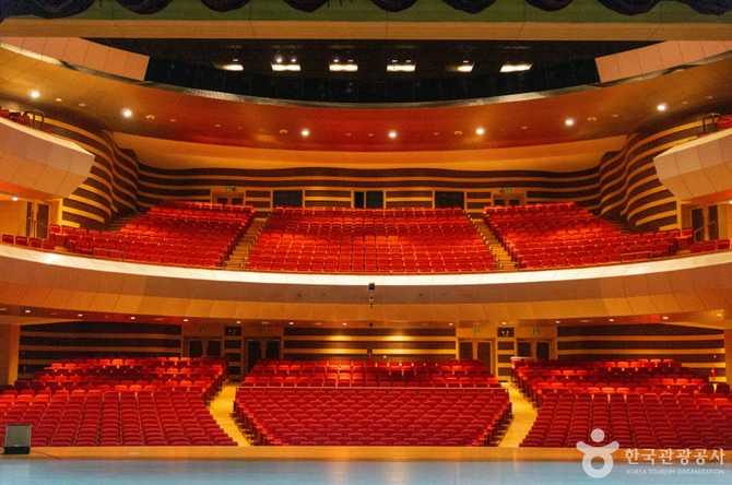 상명아트센터 소개 및 공연 정보 | 서울 종로구 위치와 관람 팁 4