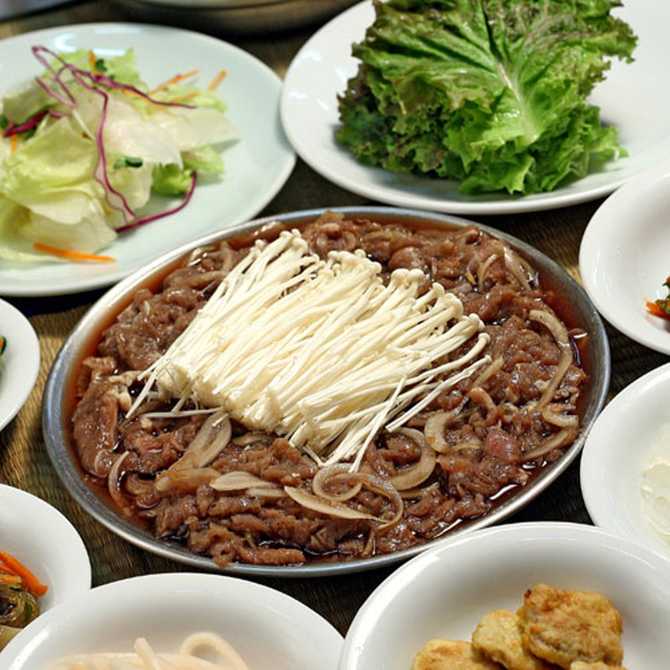Traditional Korean Restaurant in Insadon - image 4