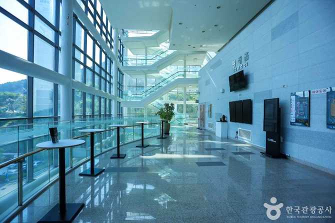 Discover the Best Cultural Experience - image 6