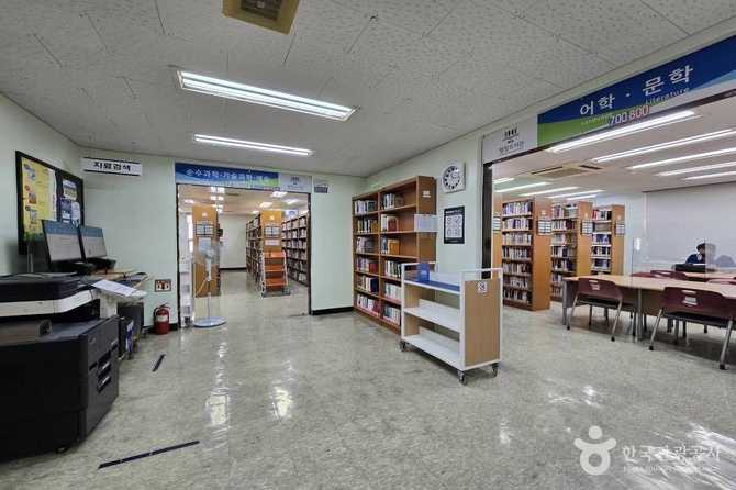 부산광역시립 명장도서관 정보와 이용 안내 12