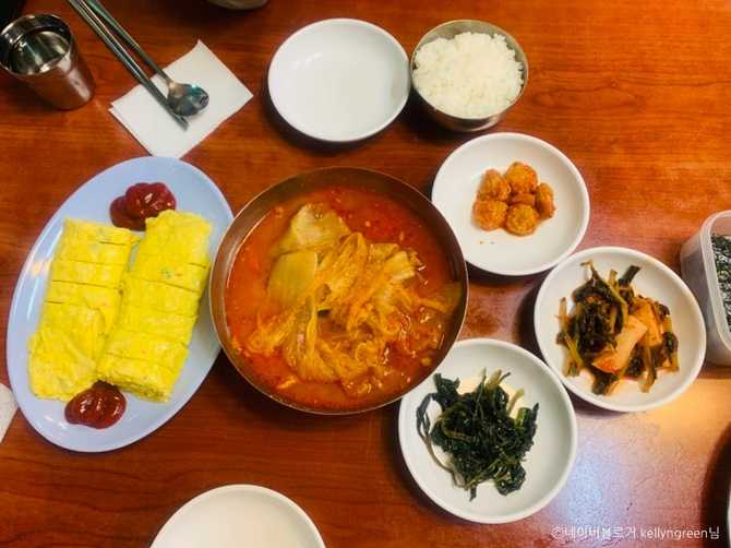 서울 마포구 맛집 추천, 굴다리식당의 정겨운 집밥 맛과 인기 메뉴 안내 1