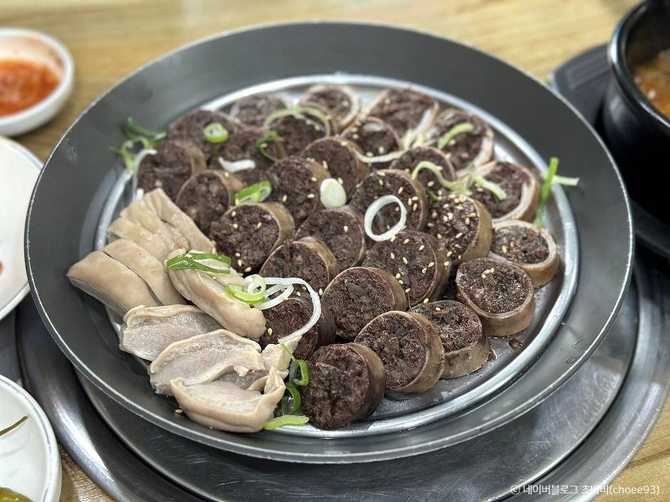 Wagari Pigs' Feet - image 2