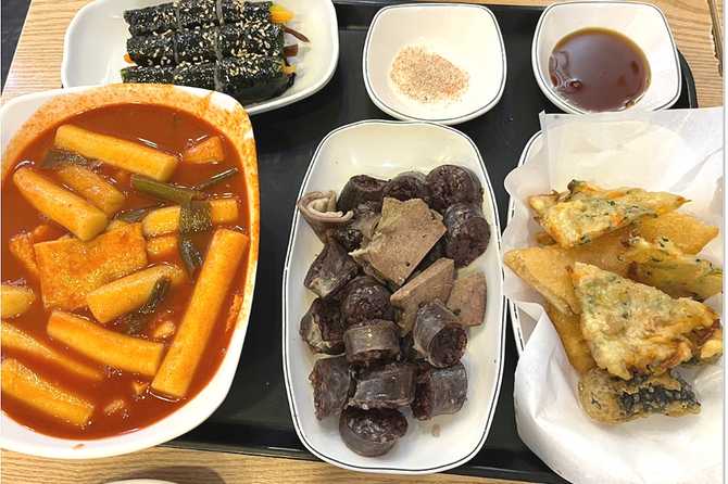 공릉 쪼매매운떡볶이 맛집 추천, 매콤한 떡볶이와 치즈떡볶이의 진수 1