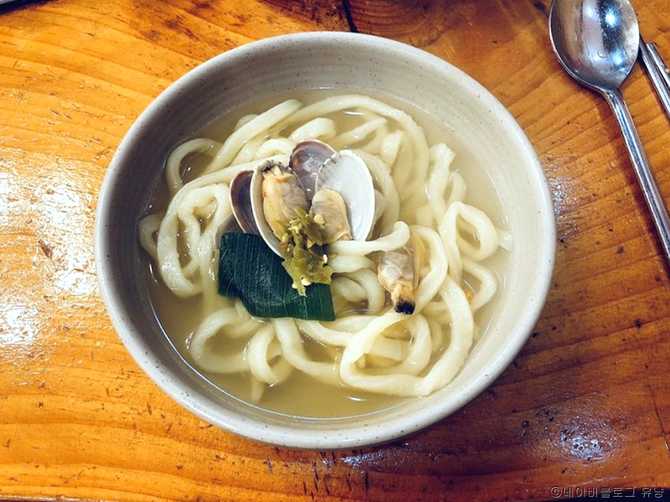 인천 연수구 청량산 인근 맛집, 윤가네칼국수의 대표 메뉴와 위치 정보