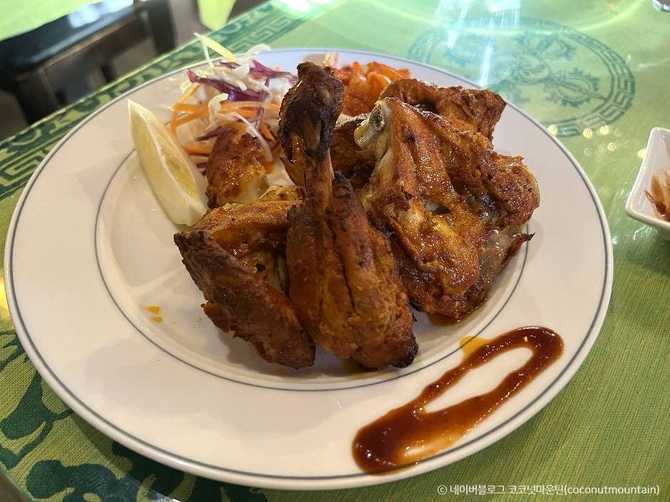 홍대 산띠: 정통 네팔·인도 음식점에서 맛보는 이국적인 향신료의 세계 1