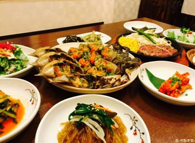 수원 근처 맛집 여명 본점, 신선한 게장과 한적한 호수 산책까지