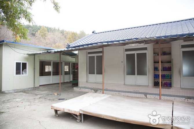 부산 금정구 성안집 맛집 가이드: 보양음식과 가족 친화 공간 1