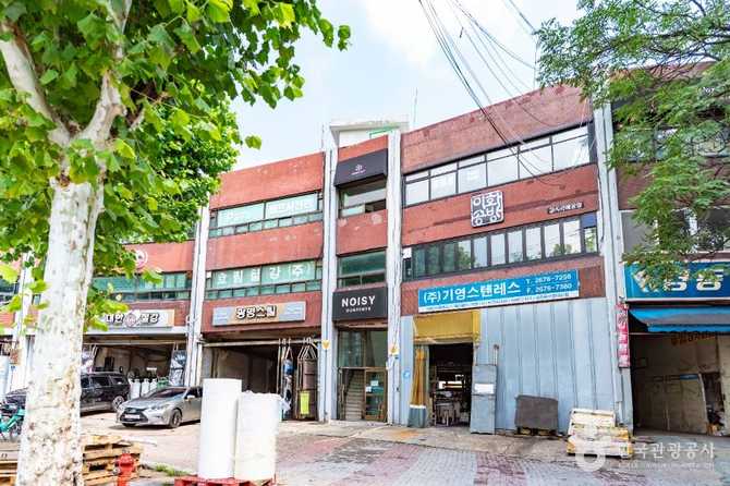 문래창작촌: 산업과 예술이 어우러진 서울의 복합 문화 공간 2
