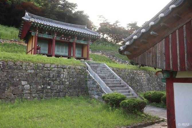 Discover Goesan Chilchungsa and Pisejeon - image 2