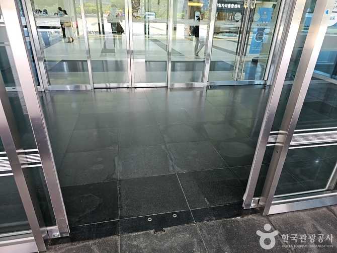 Visit BEXCO - image 1