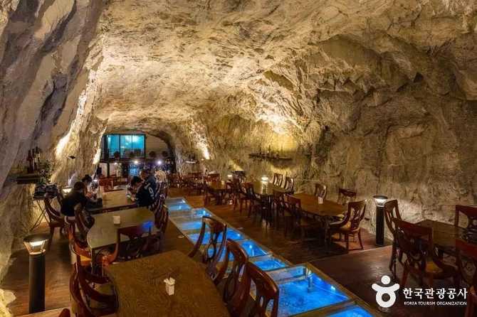 Discover the Unique Cave Wine - image 3