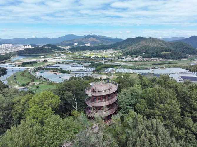 Discover Mugyung's Yongduusan Ecological - image 1