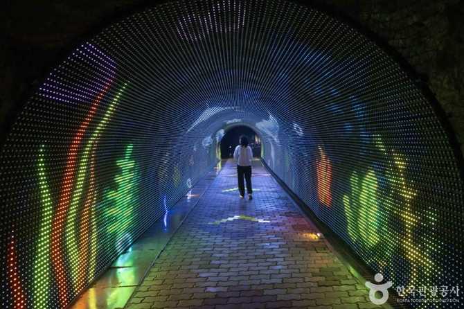Explore Hwaseong Cave - image 4