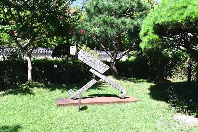 Visit Jeondong Art Museum - image 9