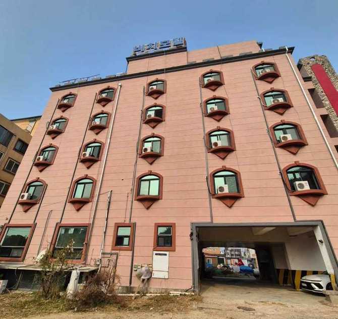 Beach Condo Motel in Taean - image 1