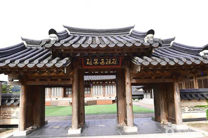 전주한벽문화관 가볼 만한 문화공간, 공연과 체험이 모두 가능한 복합문화시설 2