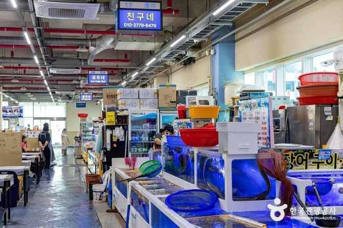 영흥수협회센터: 인천 영흥도 해산물 직판장과 관광 명소 안내 2