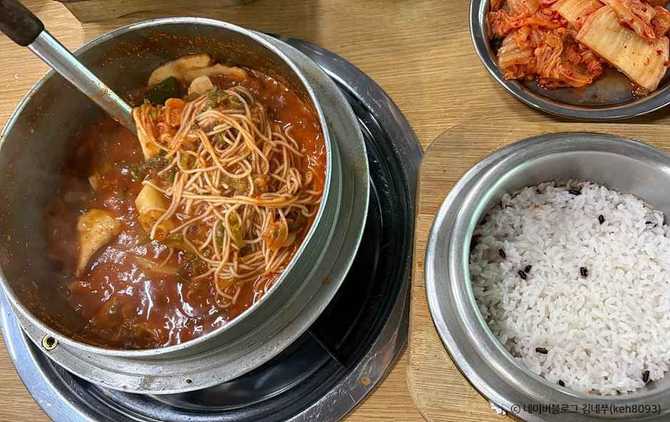Best Korean Eel Soup Restaurant - image 1
