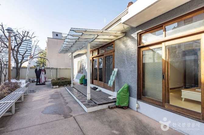 서울 신당동 박정희 가옥: 역사와 문화유산의 보물 2