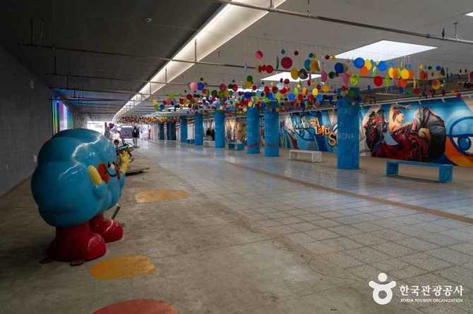 Discover the Picasso Mural in - image 1