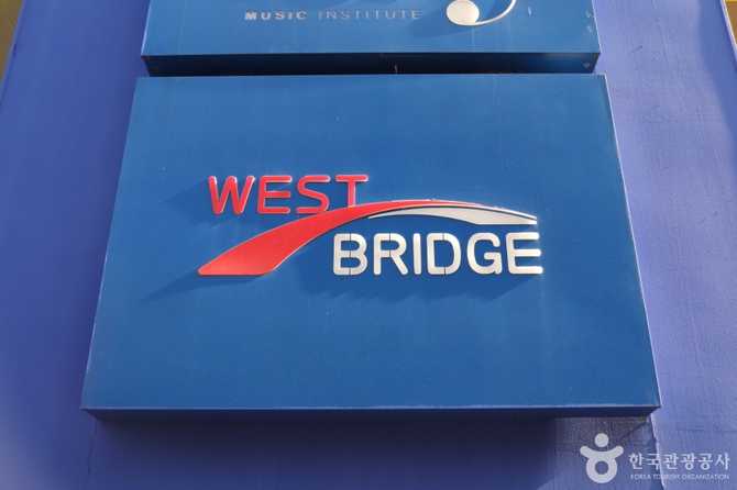Westbridge Live Hall - image 3