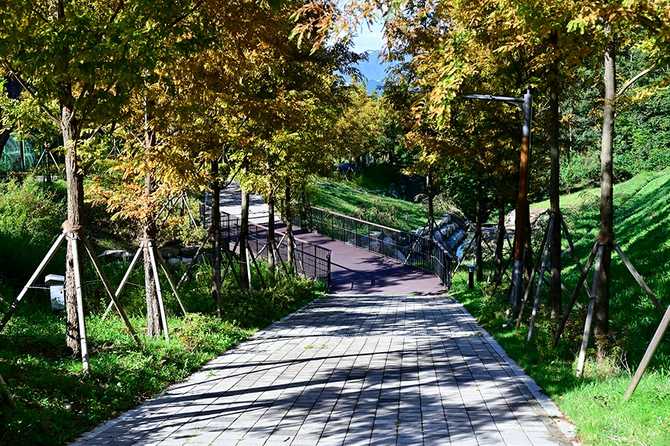 Visit Bansong Park in Haeundae - image 1