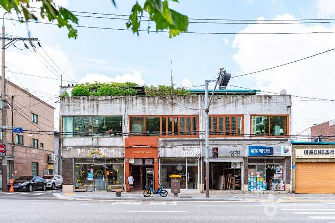문래창작촌: 산업과 예술이 어우러진 서울의 복합 문화 공간 8