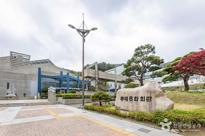 부산 동래문화회관: 문화예술과 자연이 어우러진 공연장 안내 3