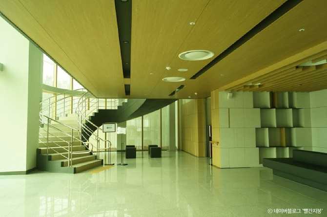 Discover Nurim Art Hall - image 2