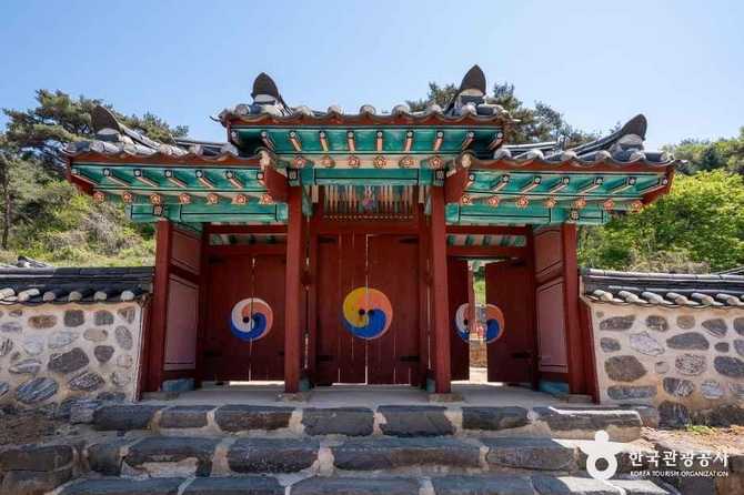 Discover Anseong Seowon - image 5