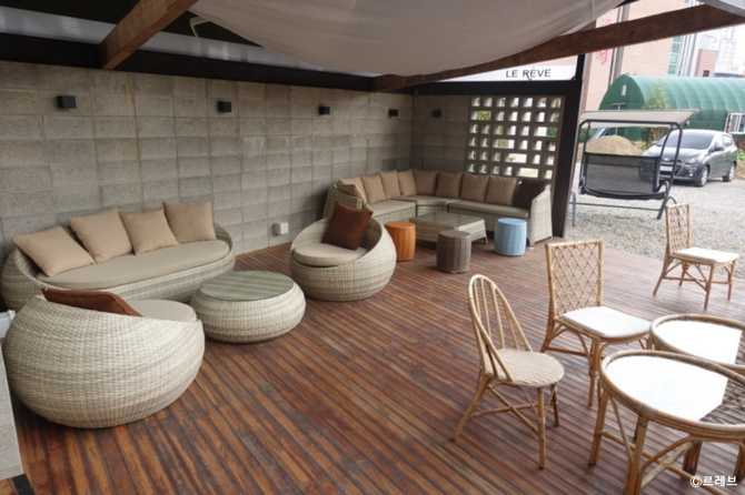 Experience Relaxation at LeReve Cafe - image 2
