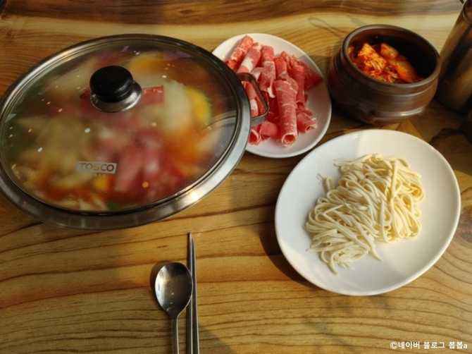 화성시 동탄 명가만두전골 맛집, 육수와 만두의 조화 3