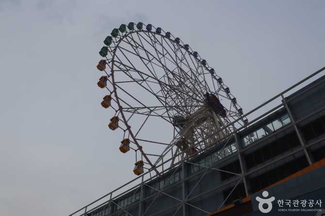 Ulsan Lotte Grand Wheel - image 5