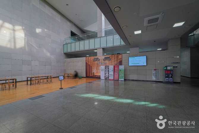 Dream Forest Art Center - image 5