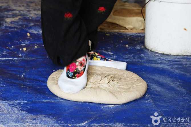 Discover the Authentic Korean Traditiona - image 13