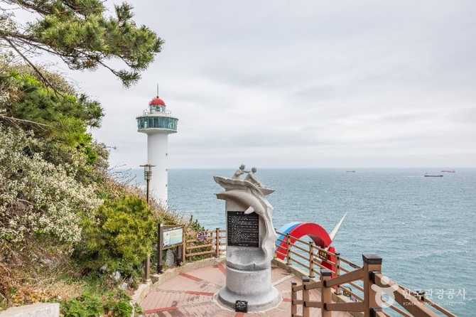 Exploring Yeongdo Lighthouse - image 16