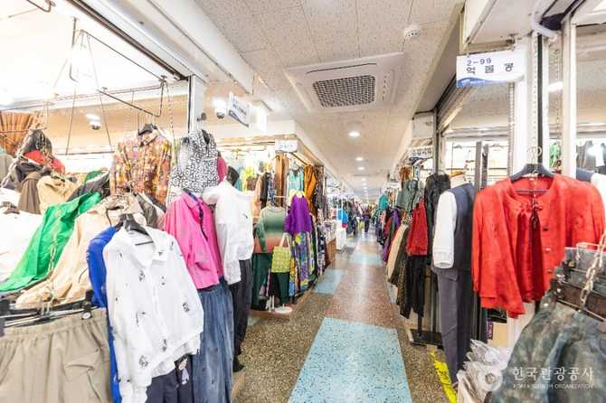 부산 평화도매시장: 의류·신발 도매의 중심지와 최신 정보 3