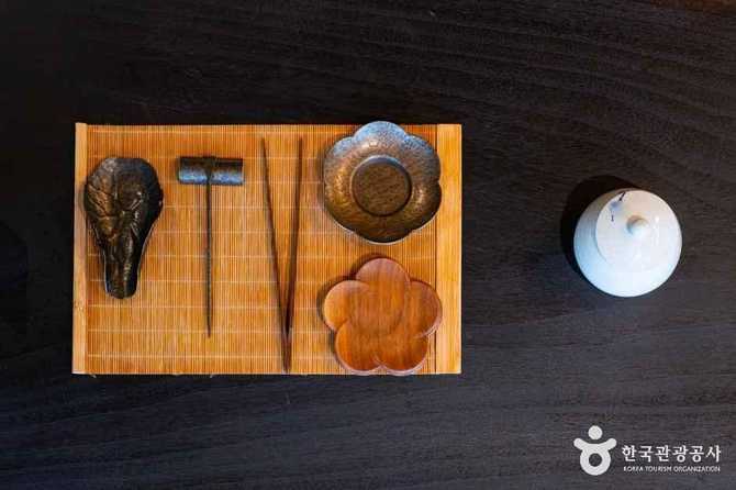 Experience Traditional and Modern Comfor - image 6