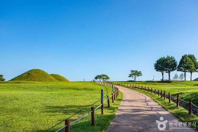 Discover the Historic King Geongdeok - image 4