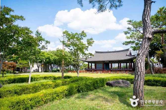 Discover the Historic Yeongcheon Joyanga - image 9