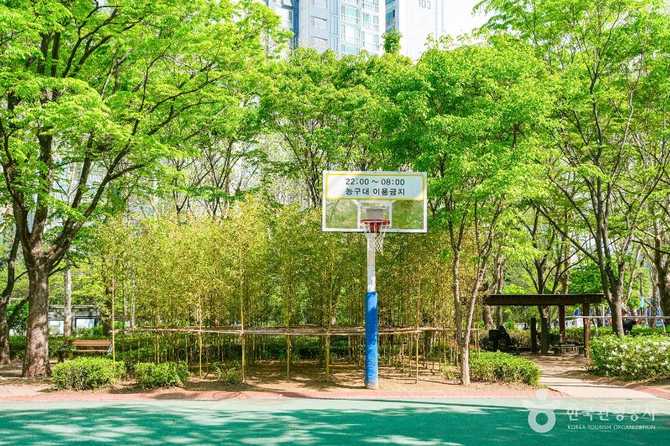 문래근린공원: 영등포구의 역사와 문화가 어우러진 휴식 공간 4