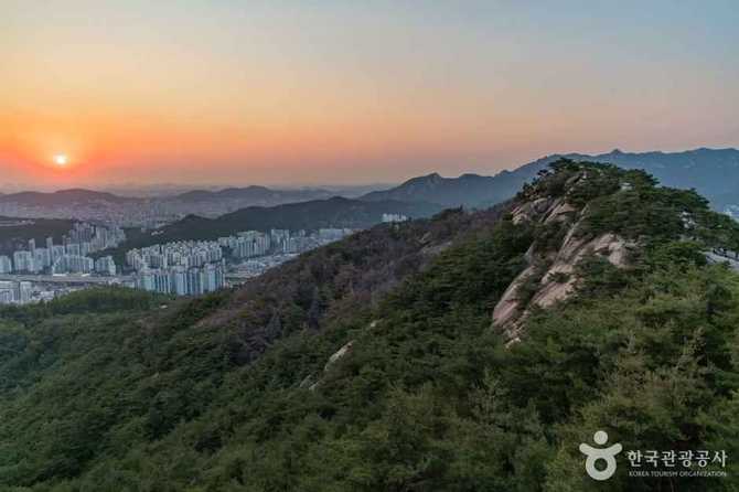 Inwangsan Mountain - image 3