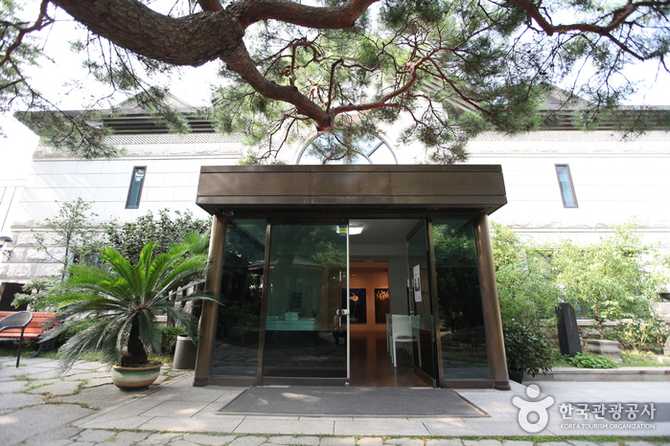 Discover Korea's Traditional Art and - image 3