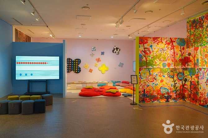 Dream Forest Art Center - image 3