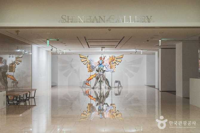 Shinhan Art Hall - image 6