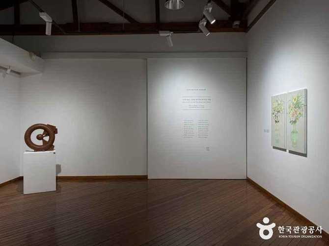 Visit Jeondong Art Museum - image 17